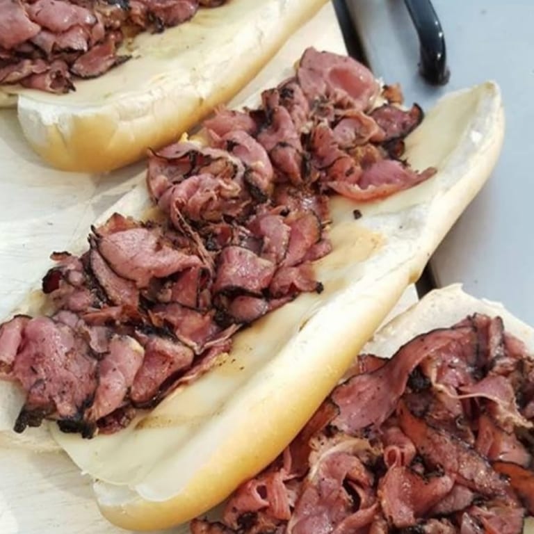 Delicious Chicken Cheesesteak: A Crowd Favorite